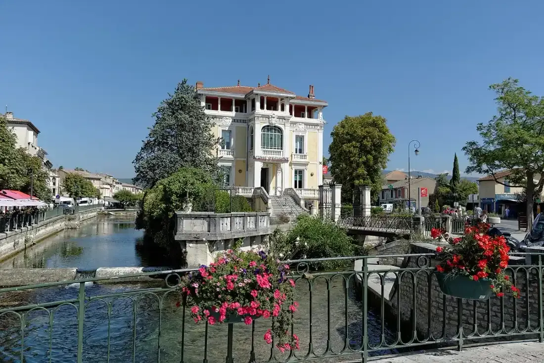 Menuiserie alu & PVC à L'Isle-sur-la-Sorgue - Profil dans le Vaucluse