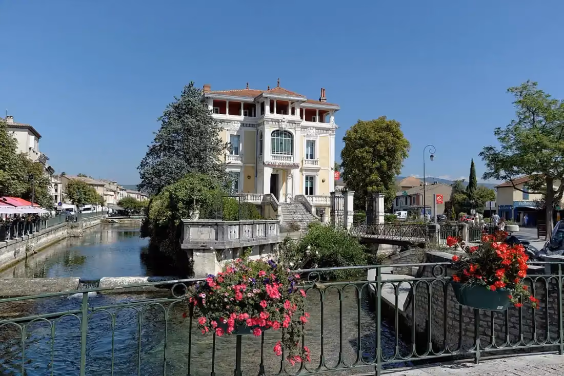 Menuiserie alu & PVC à L'Isle-sur-la-Sorgue - chantier Profil dans le Vaucluse