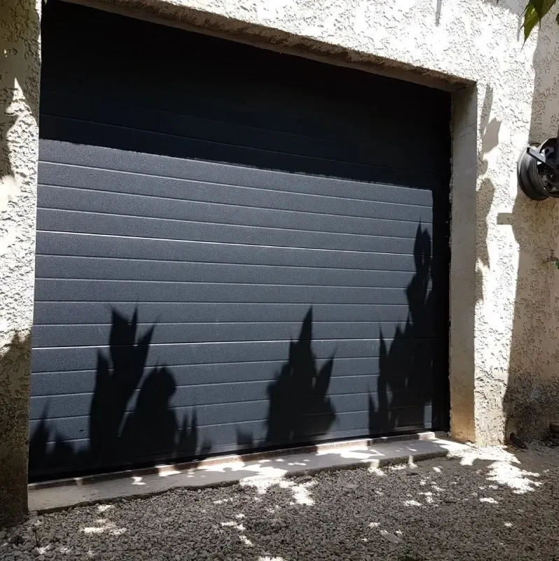 Porte de garage enroulable - Portes de garage Profil dans le Vaucluse